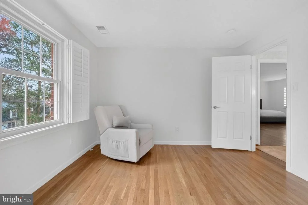 Photo of 1205 SUFFIELD DRIVE