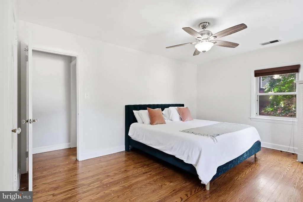 Photo of 10211 SUTHERLAND ROAD
