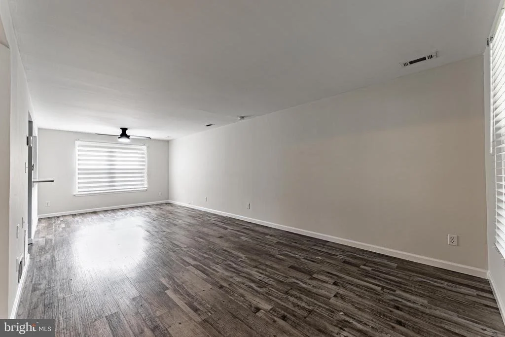 Photo of 8623 HEATHERMILL ROAD
