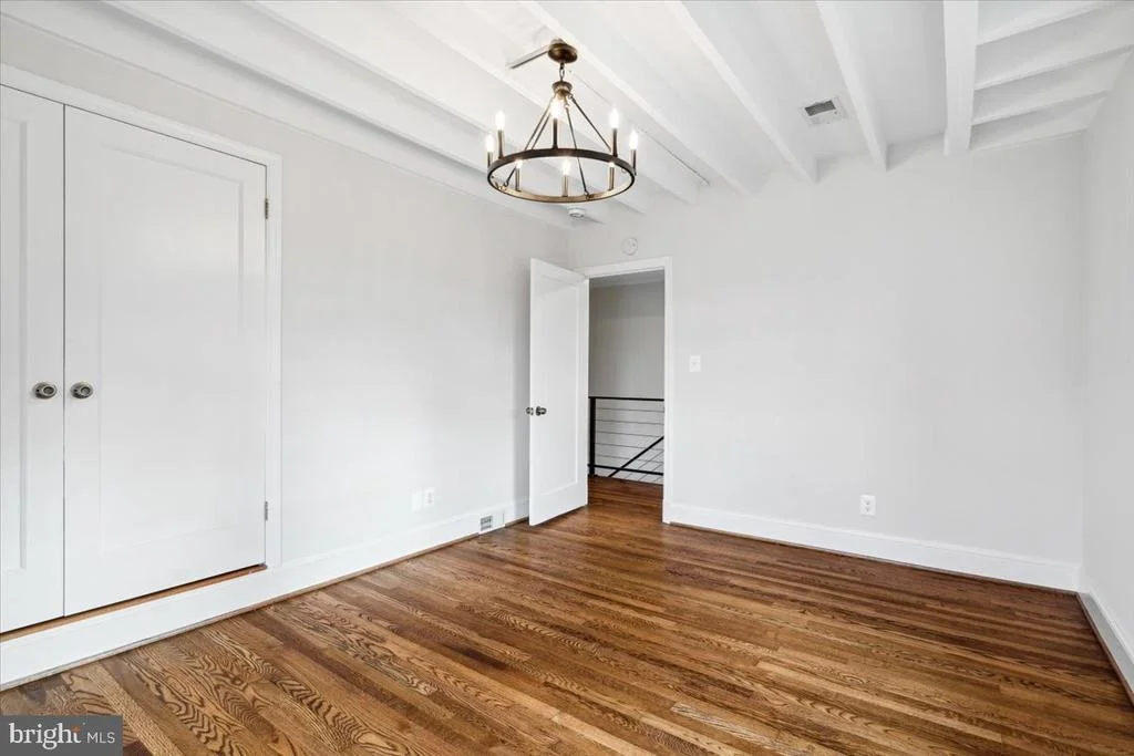 Photo of 900 ROSEMONT AVENUE