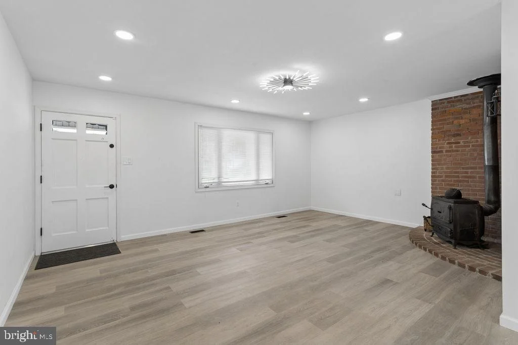Photo of 59 NORTHAMPTON DRIVE