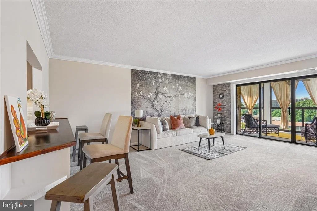 Photo of Unit 1 at 15101 INTERLACHEN DRIVE