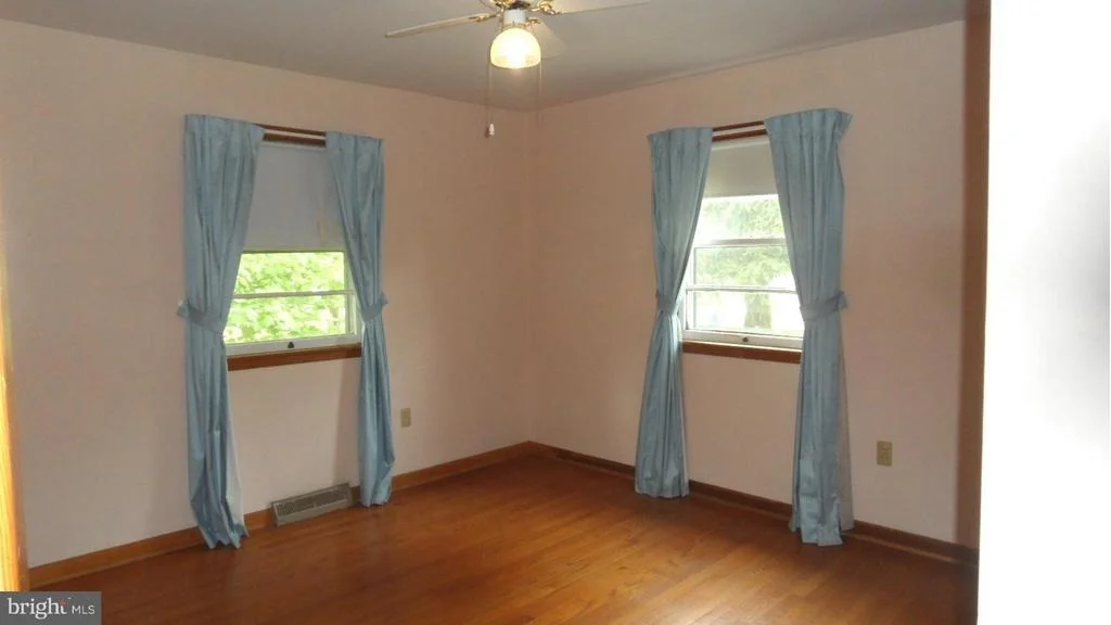 Photo of 12436 FINGERBOARD ROAD