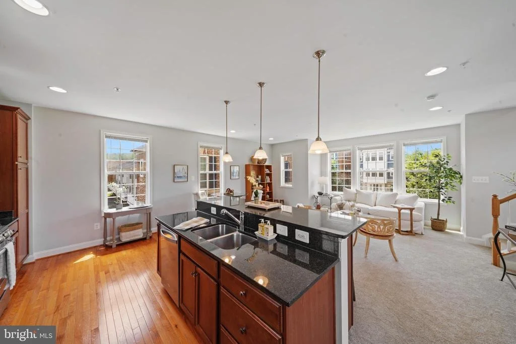 Photo of 304 PARKVIEW AVENUE