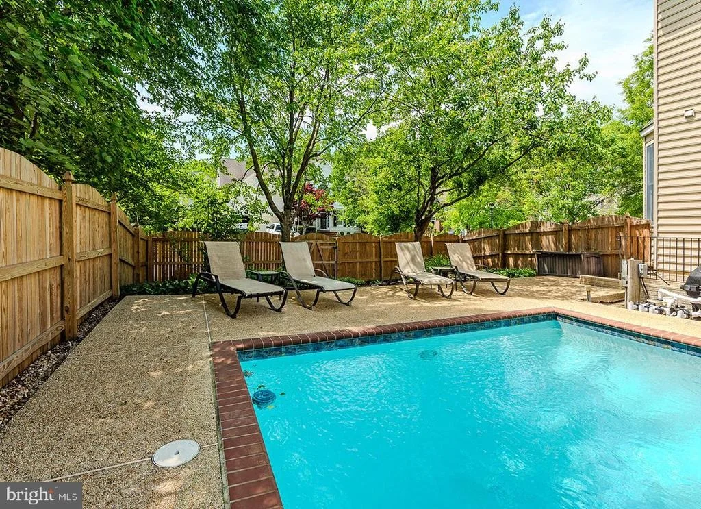 Photo of 1651 TRAWLER LANE