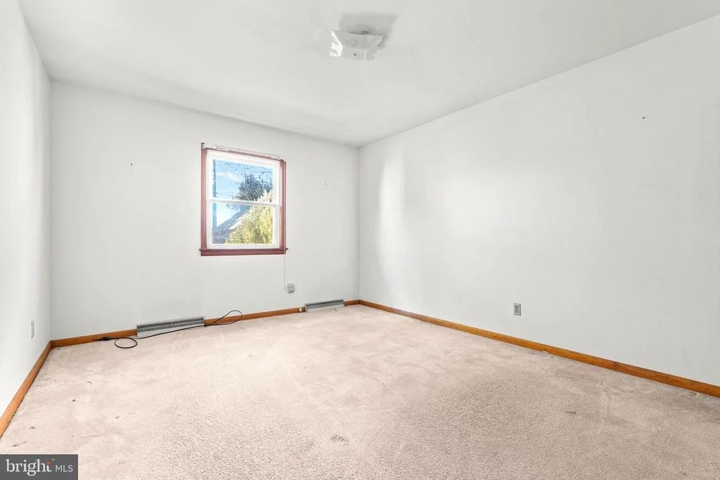 Photo of 323 MAIN