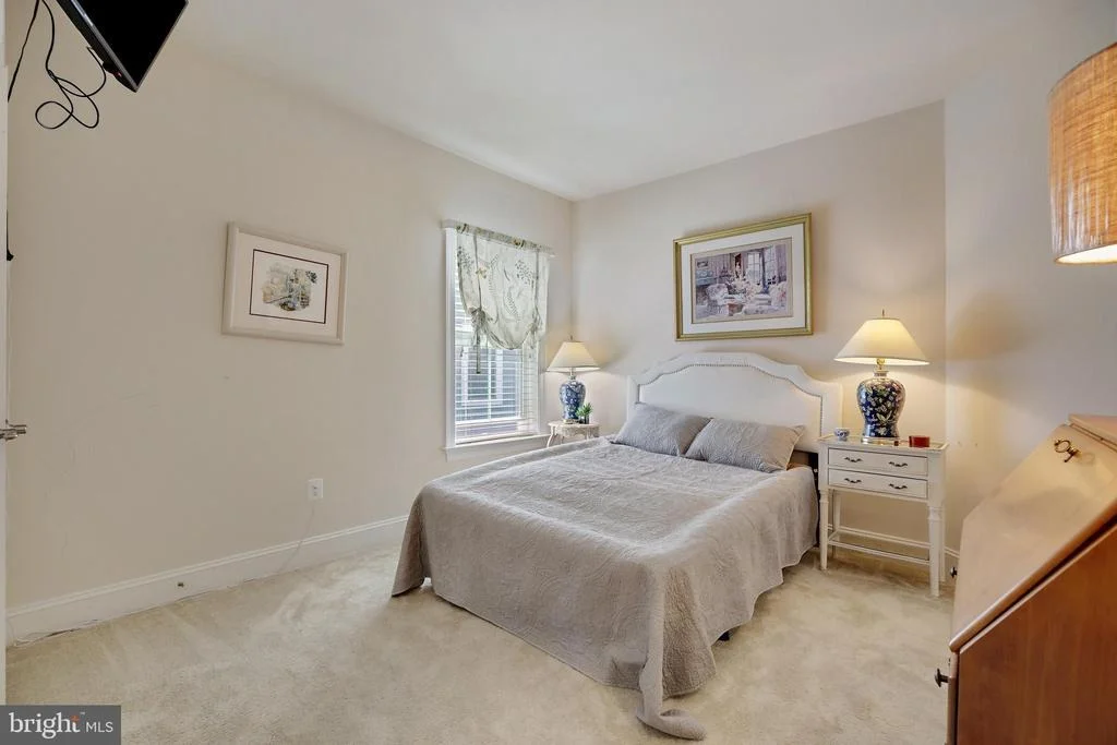 Photo of 2926 LEVEE DRIVE