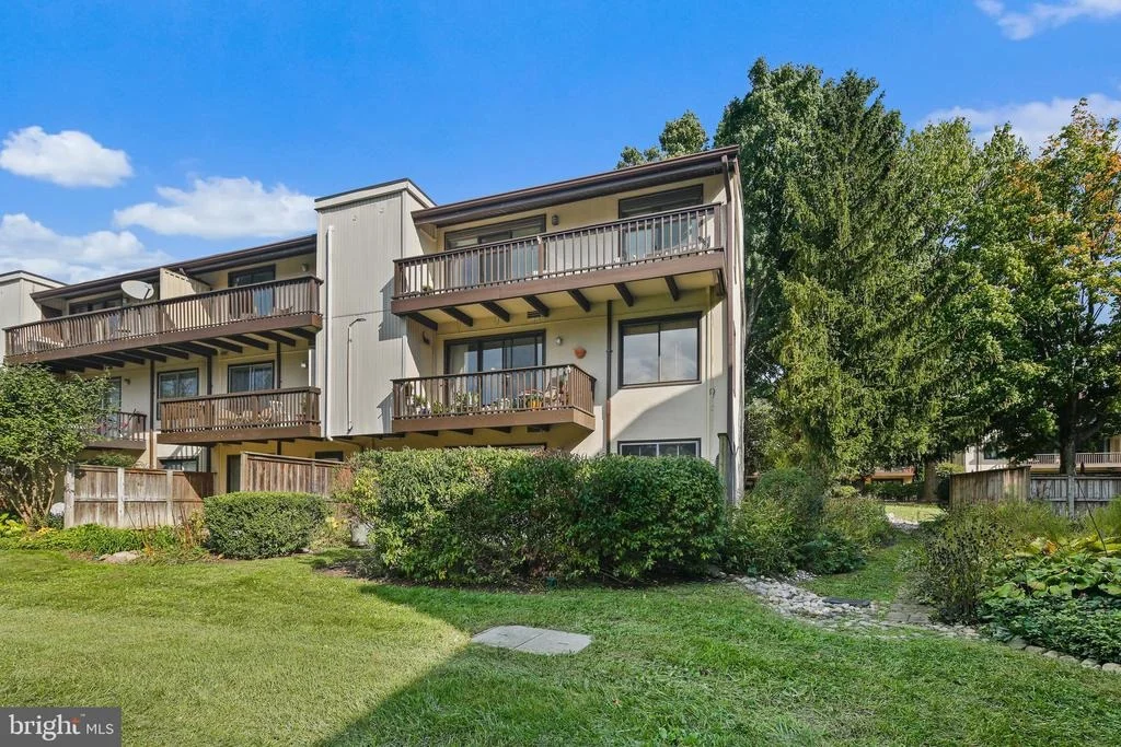Photo of Unit 5 at 10071 WINDSTREAM DRIVE