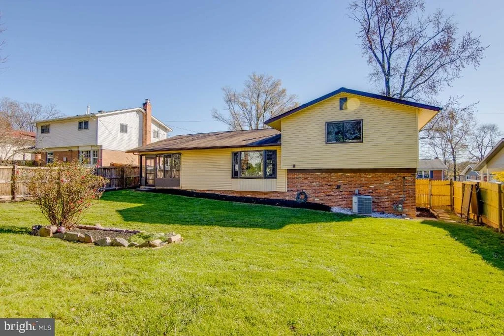 Photo of 6912 HEIDELBURG ROAD