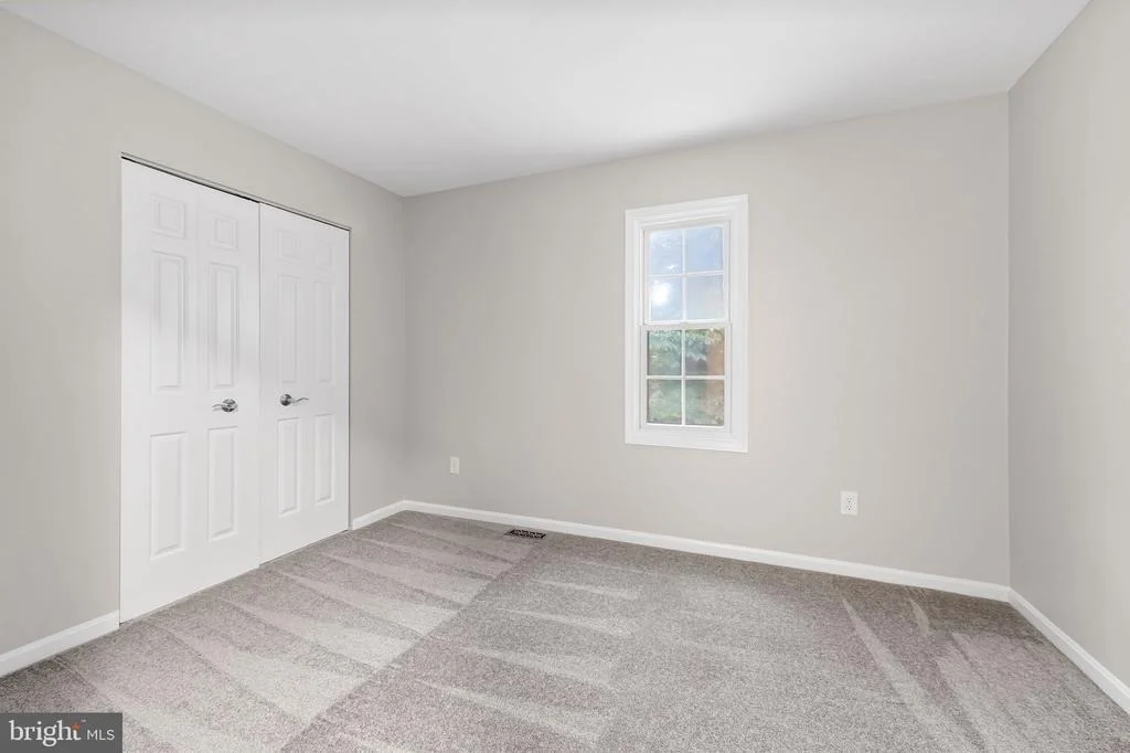 Photo of 427 YORKSHIRE DRIVE