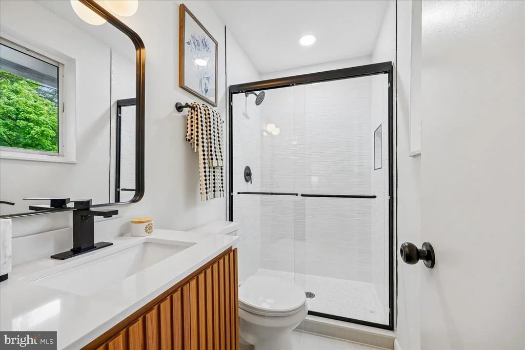 Photo of 1105 LAMBERTON DRIVE