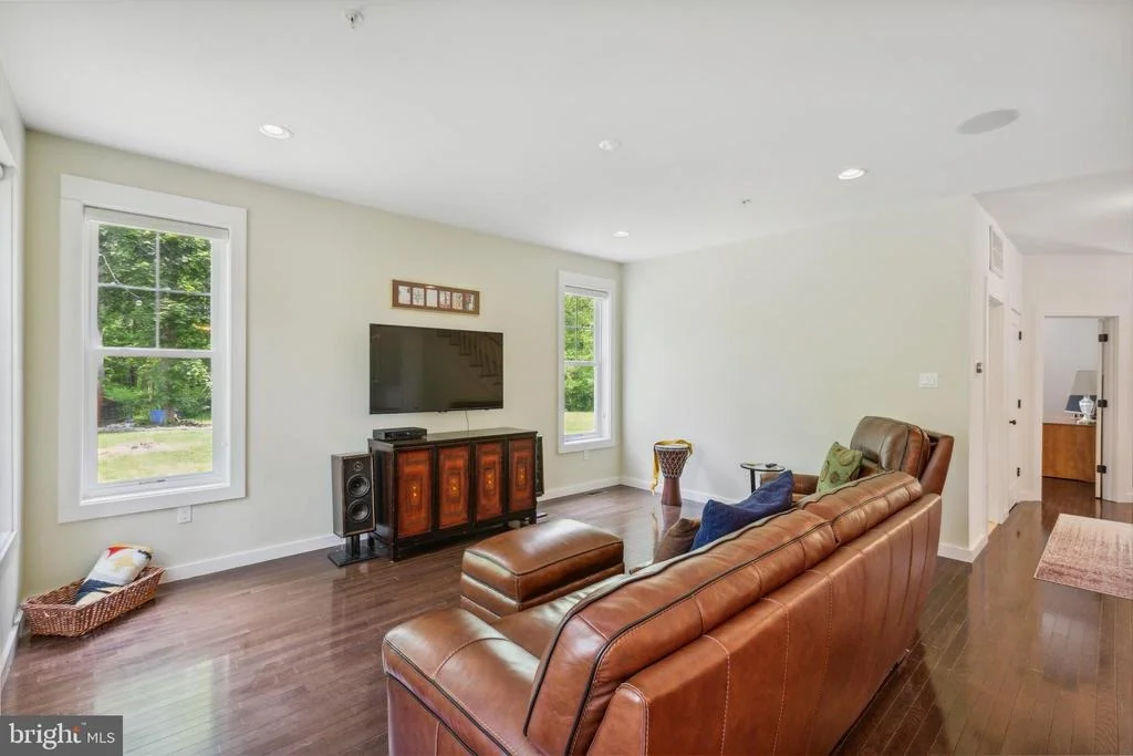 Photo of 803 NORWOOD ROAD