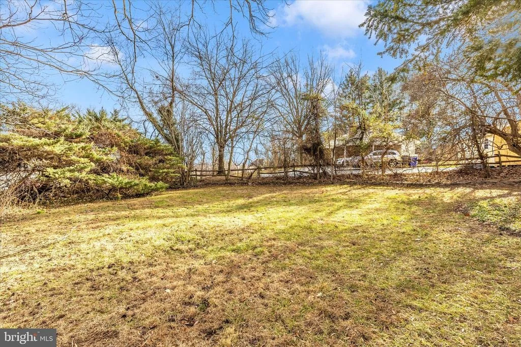 Photo of 5815 MEADOW DRIVE