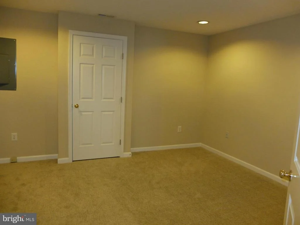 Photo of 2424 KNAPPS WAY