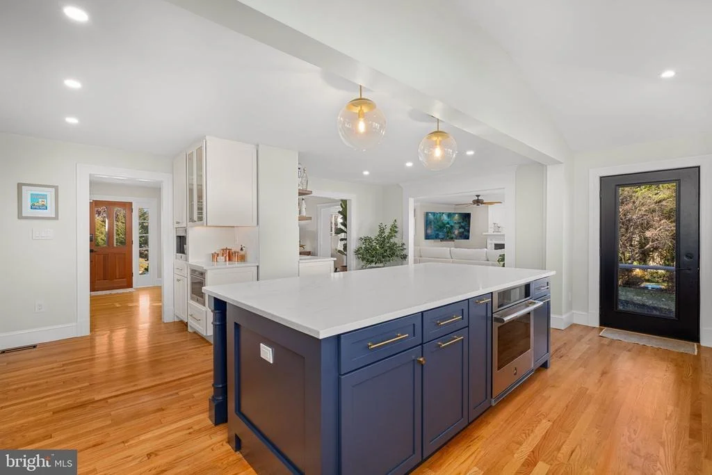 Photo of 1138 MAYO ROAD