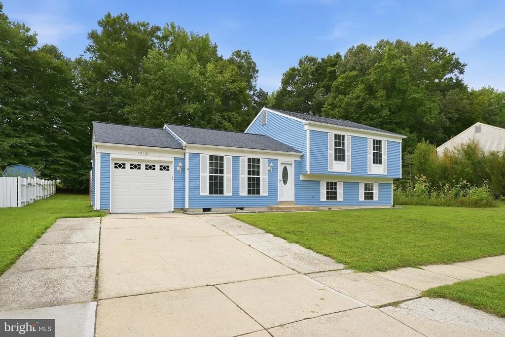 Photo of 10101 MADRONAWOOD DRIVE