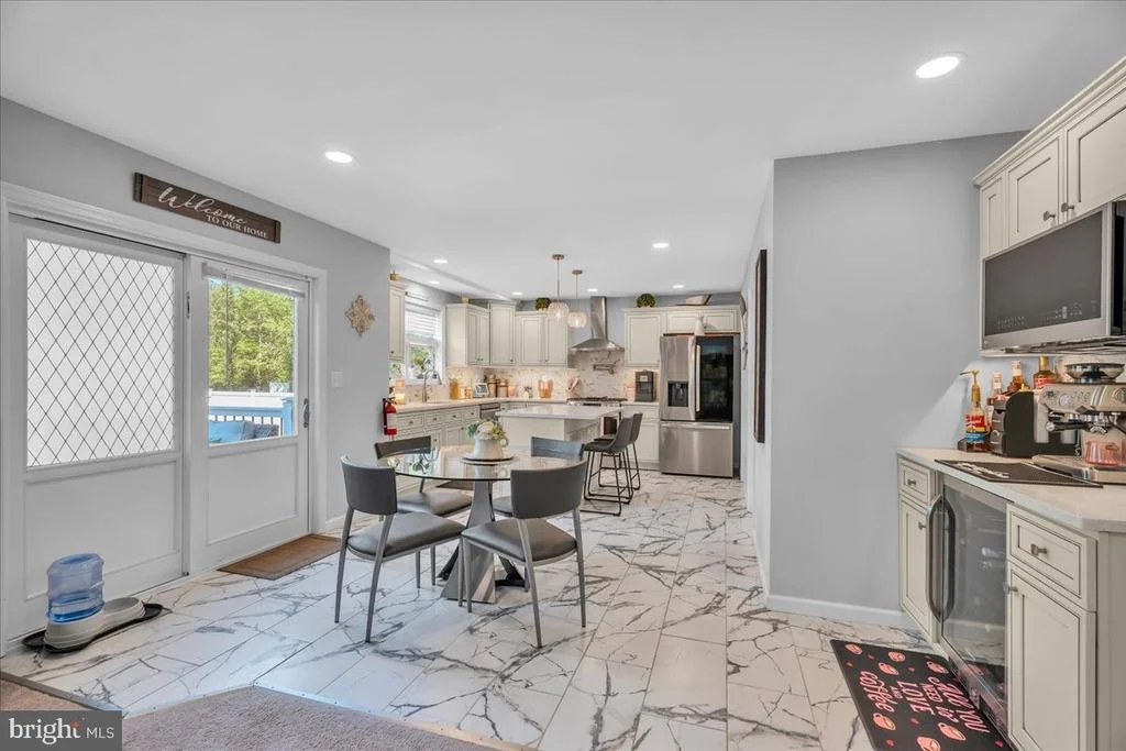Photo of 546 JACKSON ROAD