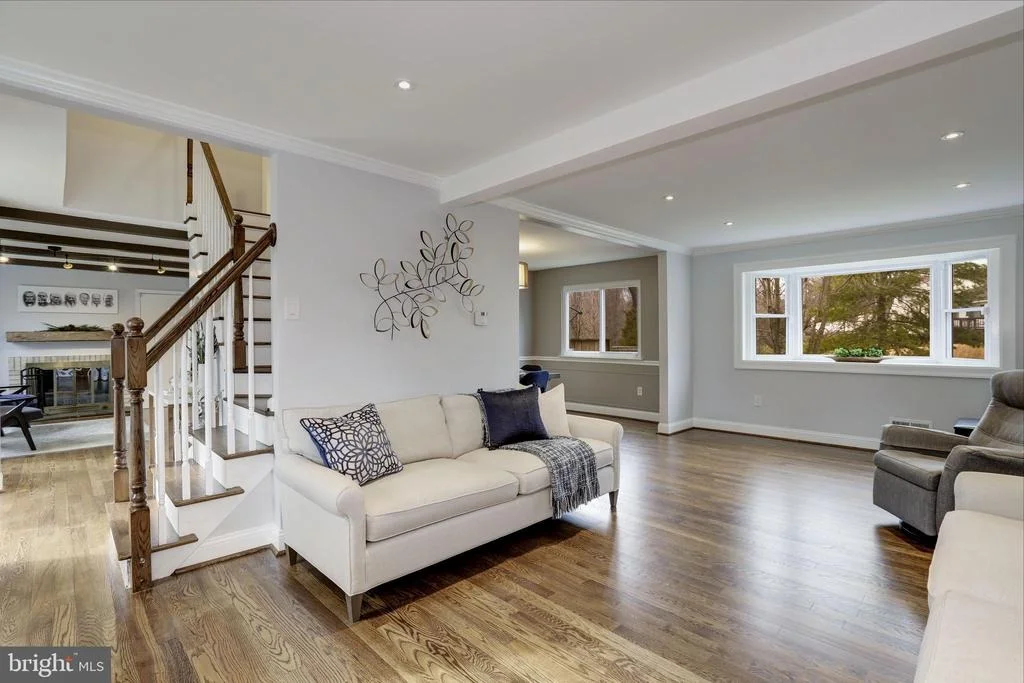 Photo of 410 PIPING ROCK DRIVE