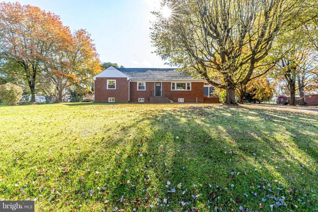 Photo of 8993 MEADOWVIEW DRIVE