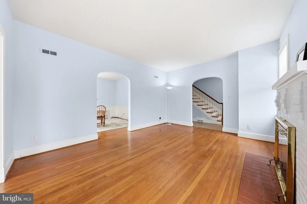 Photo of 408 CARROLL PARKWAY