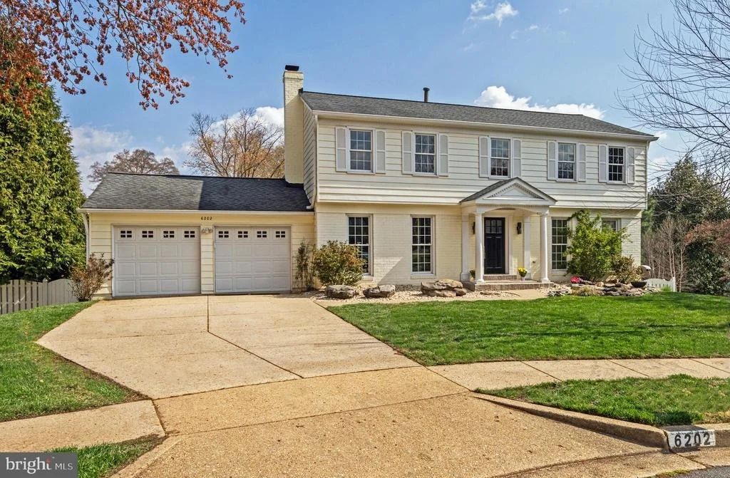 Photo of 6202 NETHERCOMBE COURT