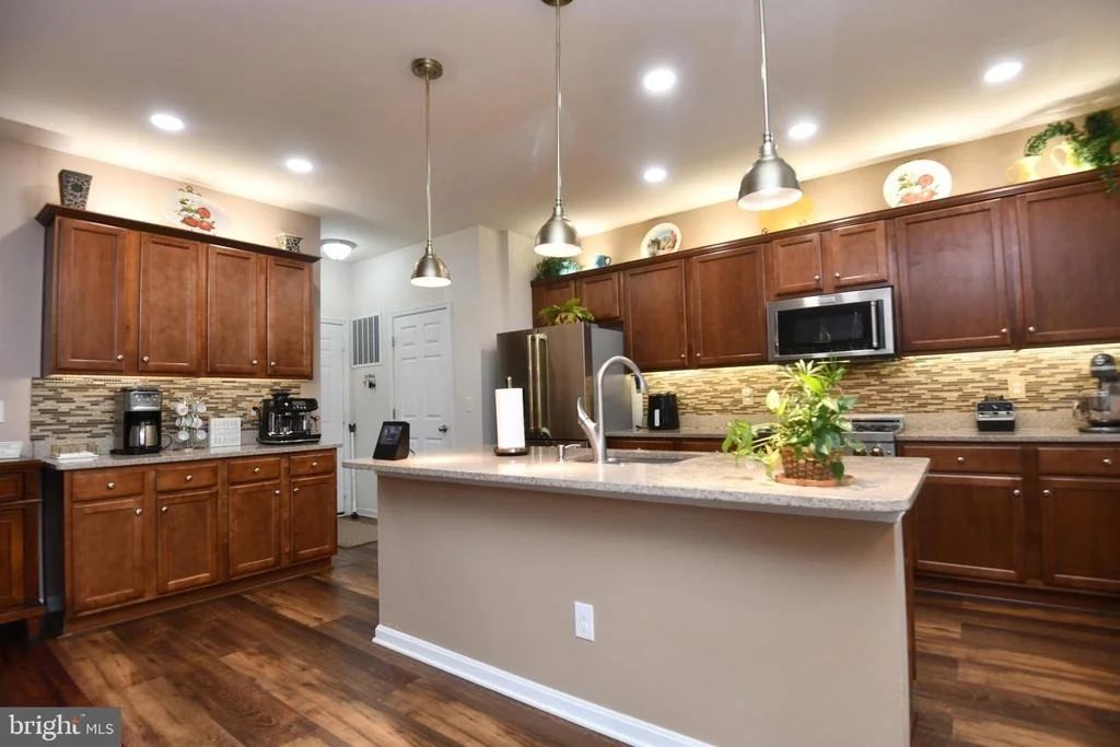 Photo of 881 SHADOWS DRIVE