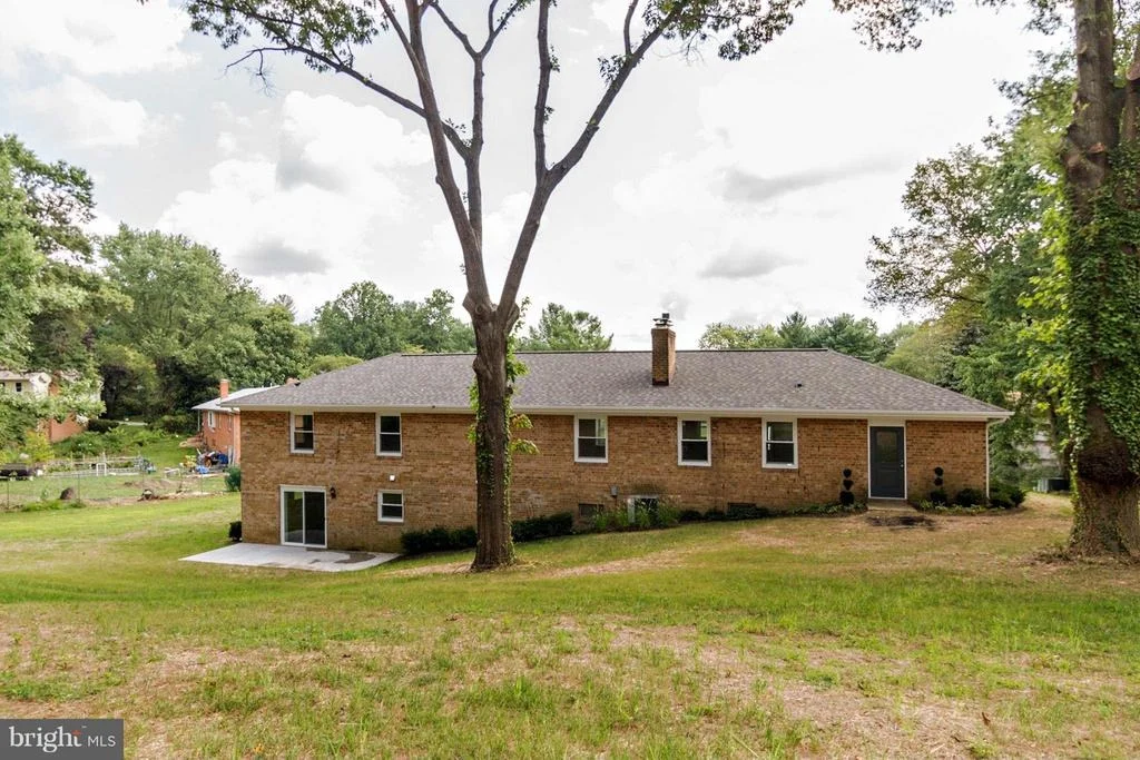 Photo of 3905 QUEEN MARY DRIVE
