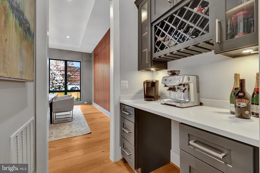 Photo of 1100 BALLS HILL ROAD