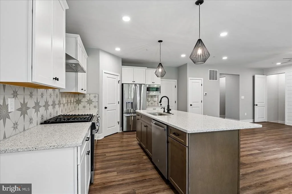 Photo of 9312 MADISON AVENUE
