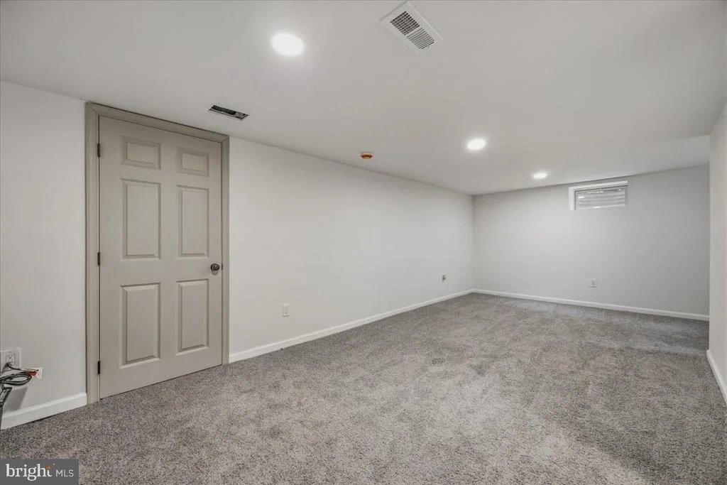 Photo of 714 E PASADENA ROAD