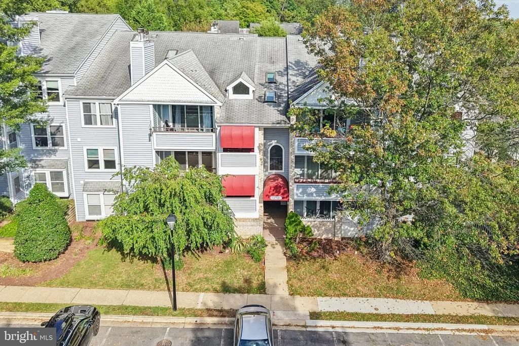 Photo of Unit 9C32 at 13701 MODRAD WAY