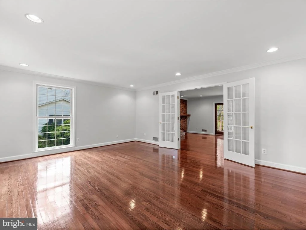 Photo of 3713 QUEEN MARY DRIVE