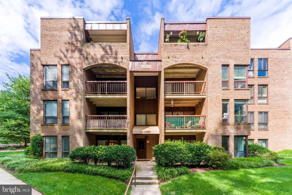 Photo of Unit 13 at 11220 CHESTNUT GROVE SQUARE