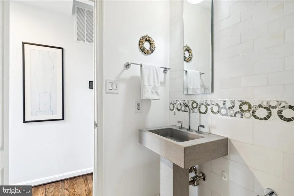 Photo of 2554 BEAR DEN ROAD