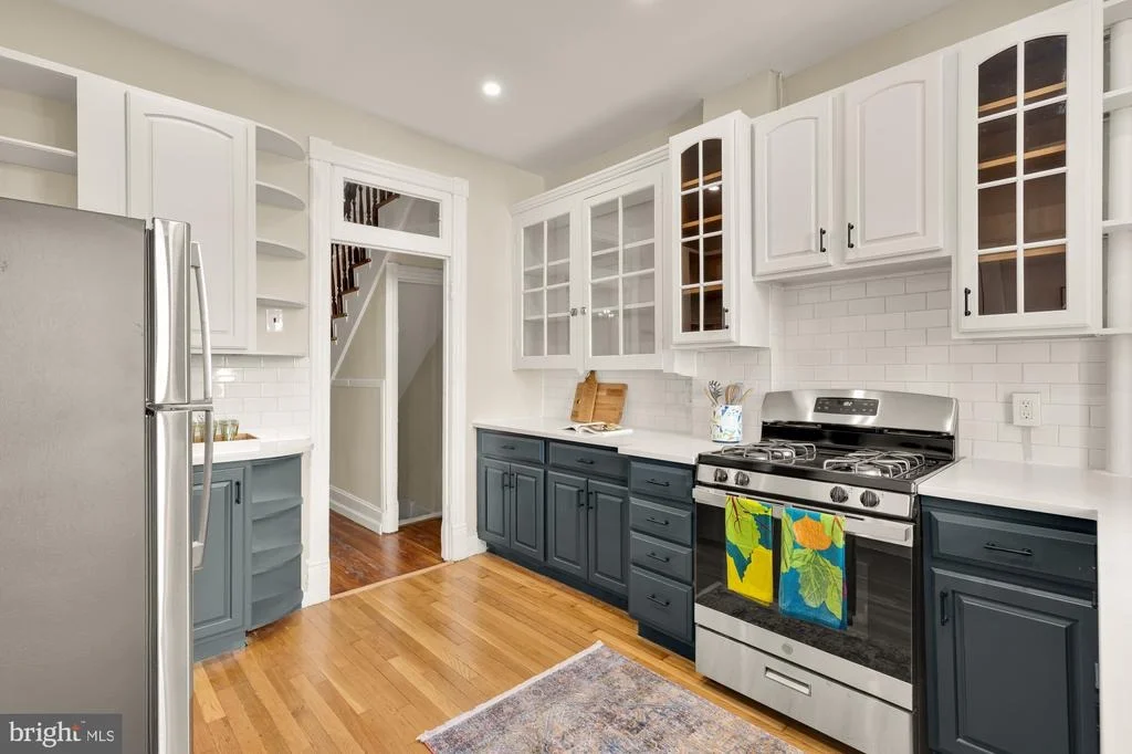 Photo of 723 GRESHAM PLACE NW