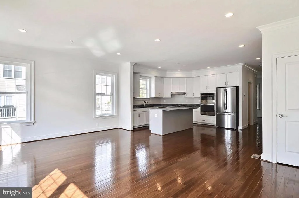 Photo of 3427 URBANA PIKE