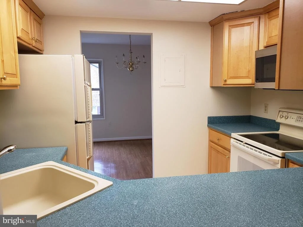 Photo of Unit 72D at 3600 GLENEAGLES DRIVE