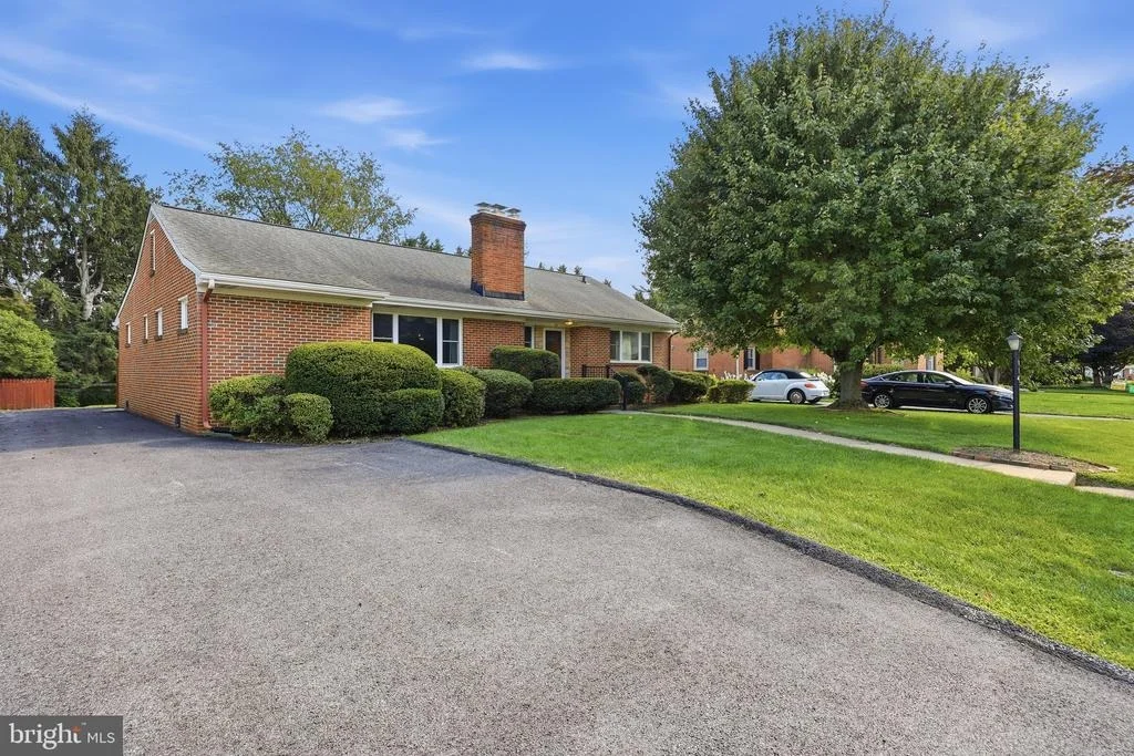 Photo of 114 FAIRVIEW AVENUE