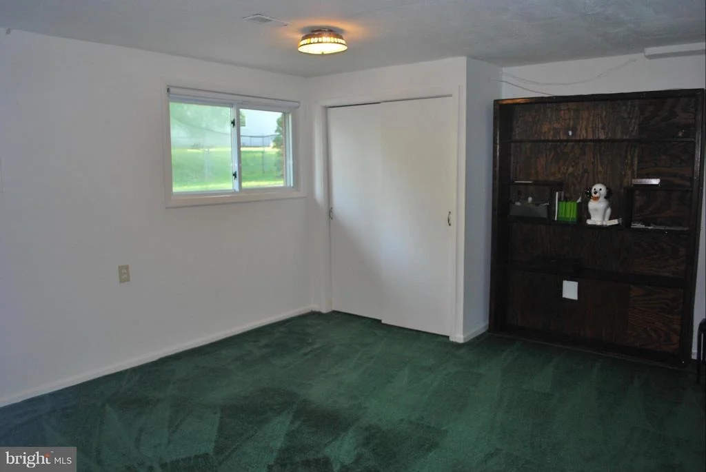 Photo of 914 CLINTWOOD DRIVE