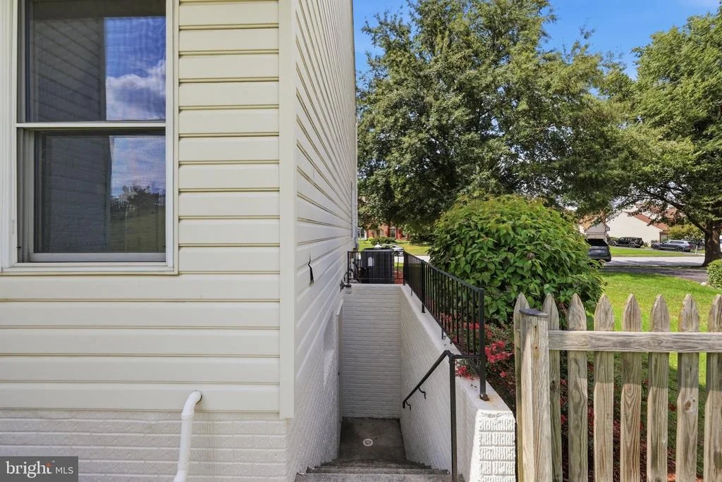 Photo of 6101 FIELDCREST DRIVE