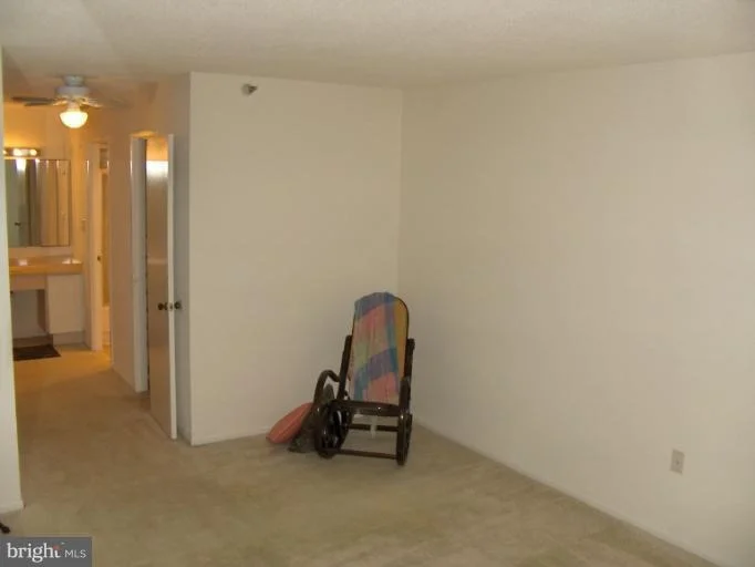 Photo of Unit 2115 at 15107 INTERLACHEN DRIVE