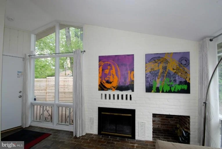 Photo of 11633 VEIRS MILL ROAD