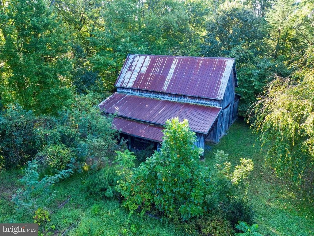 Photo of 220 LEITCH ROAD