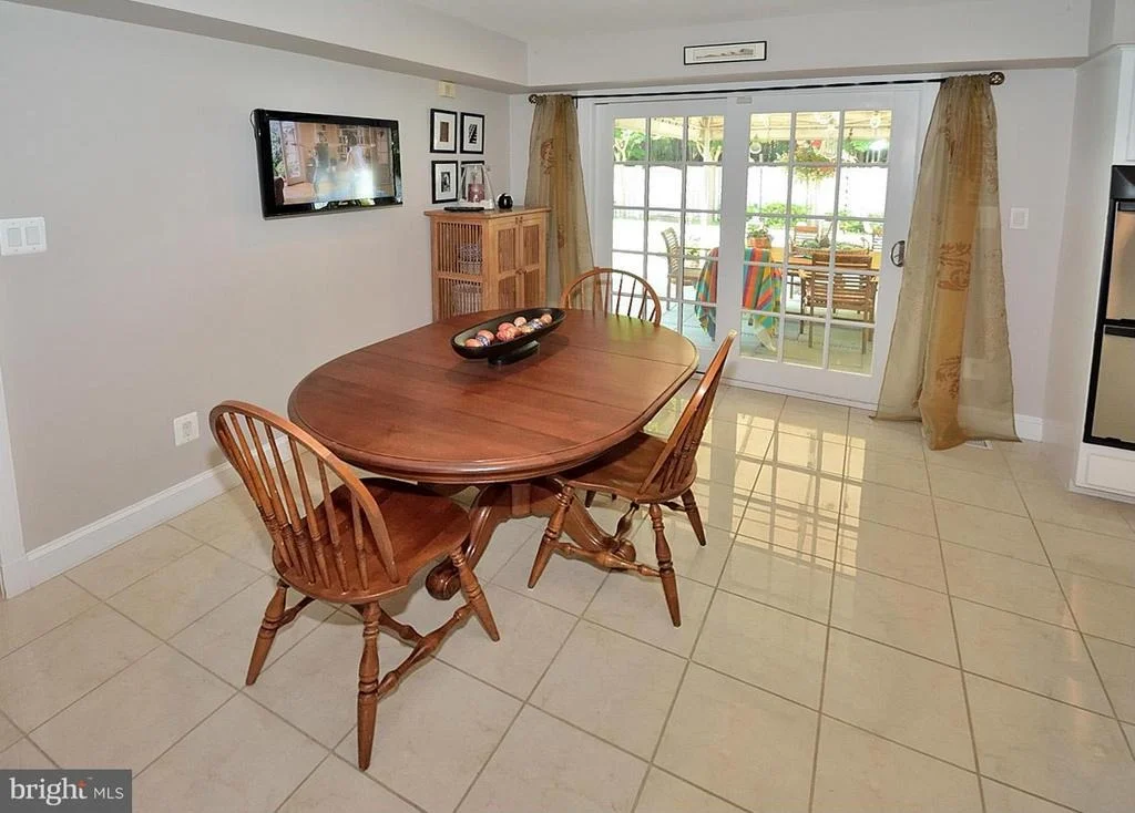 Photo of 6281 DUNAWAY COURT