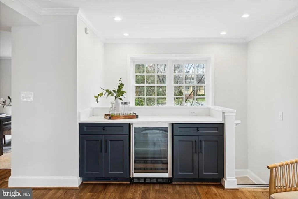 Photo of 900 ROSEMONT AVENUE