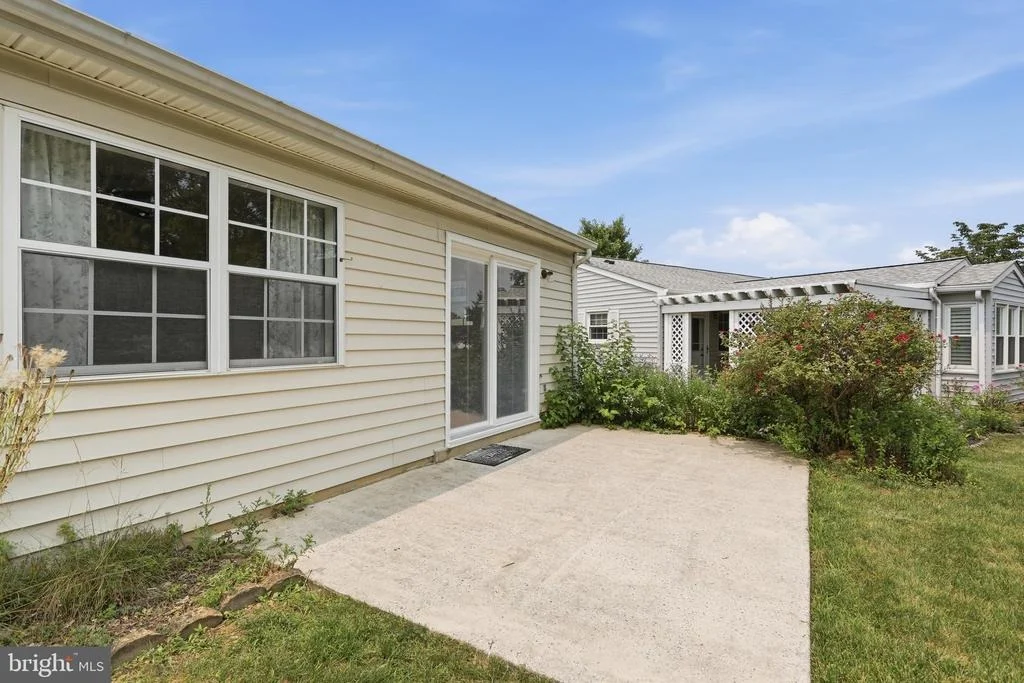 Photo of 5661 CRABAPPLE DRIVE