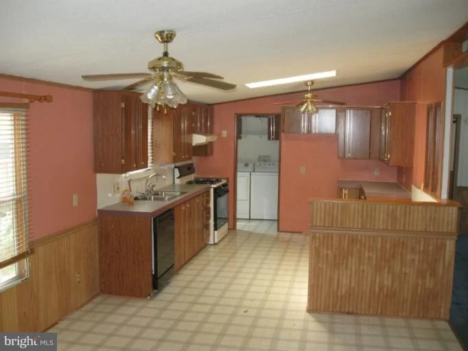 Photo of 76 PAULA STREET S
