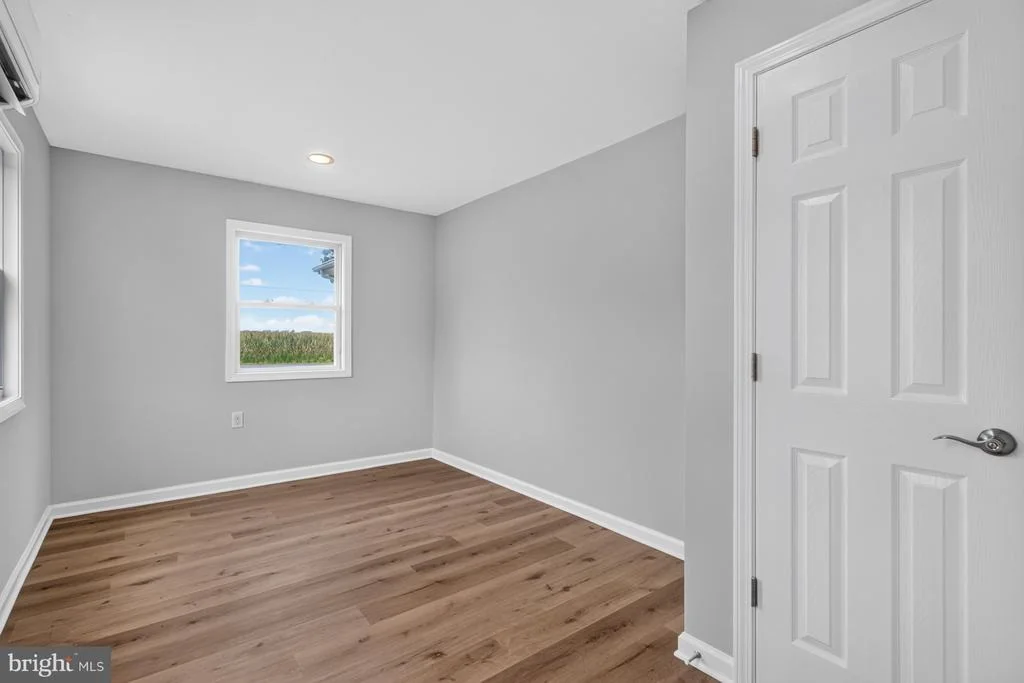Photo of 33301 MURRAY ROAD