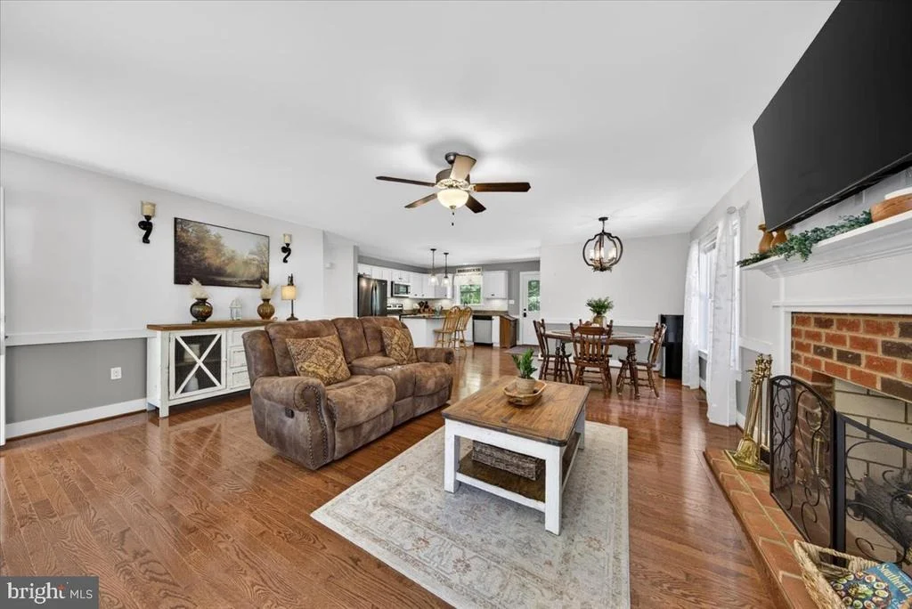 Photo of 844 MANCHESTER ROAD
