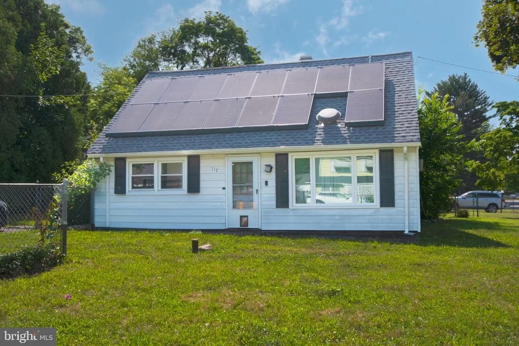 Photo of 117 BEACON AVENUE
